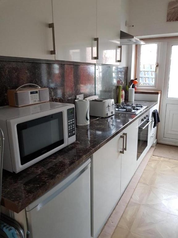Carvetii - Gemini House - 4 Bed House Sleeps Up To 8 People Villa Tillicoultry Bagian luar foto